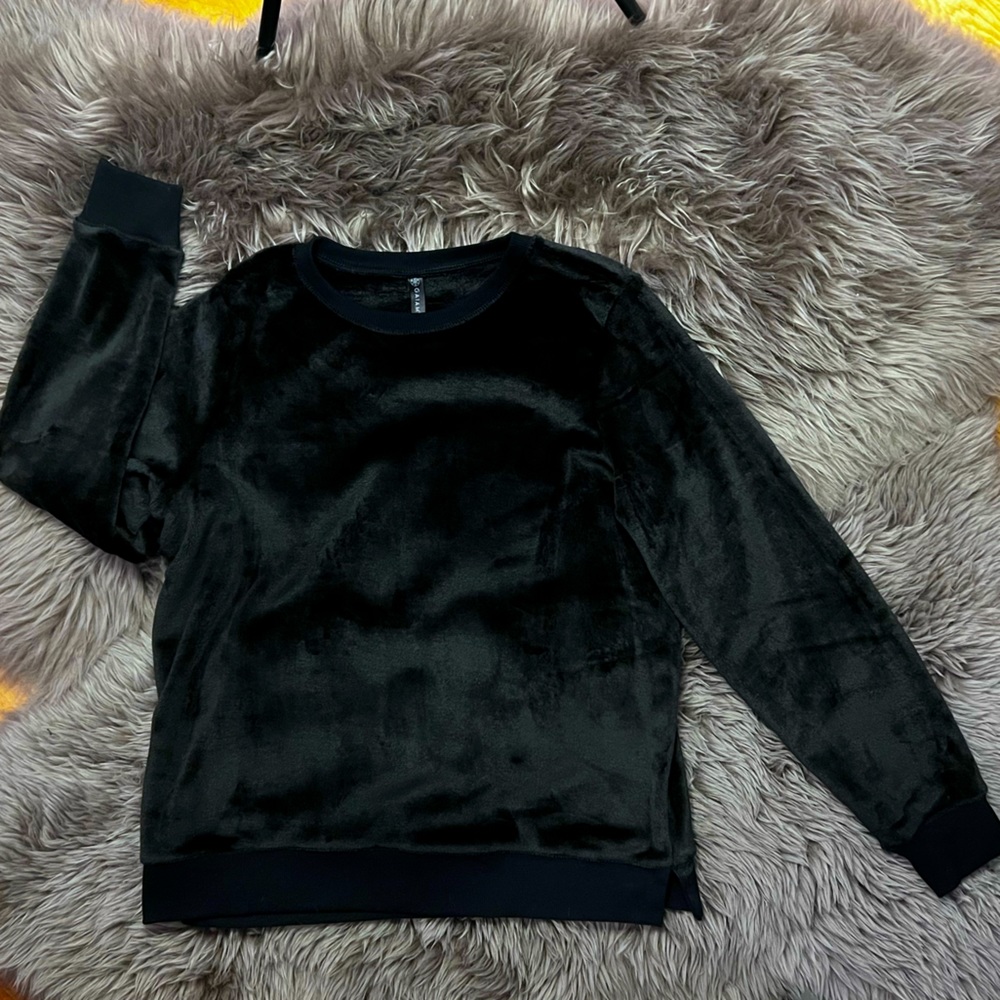 Black Long Sleeve Sweater